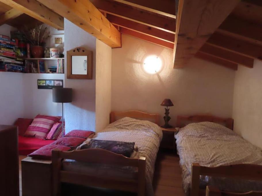 Authentique Maison De Village Savoyarde แซ็ง-มาร์แต็ง-เดอ-แบลวีย์ ภายนอก รูปภาพ